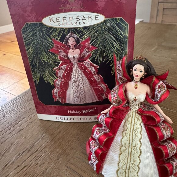1997 Holiday Barbie #5 - Picture 1 of 5